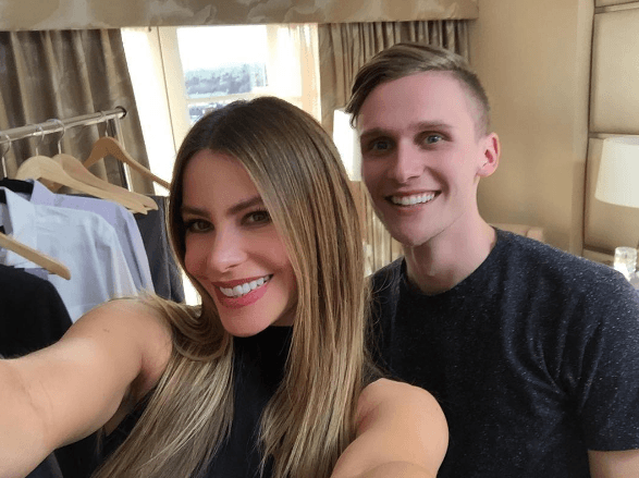 Look at this beautiful face! Ella no puede ocultar su inmensa felicidad.