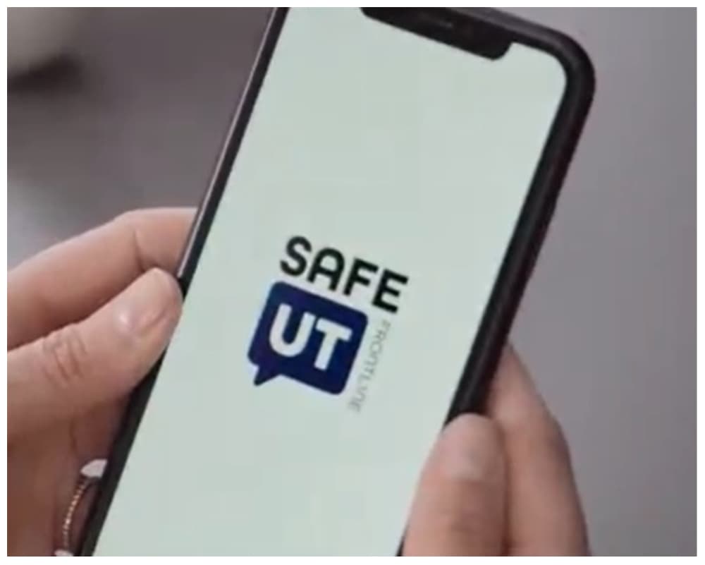 A través de la aplicación pueden solicitar ayuda de emergencia o por una crisis las 24 horas del día los 365 días del año.