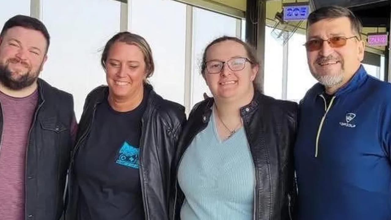 Hombre pierde a su padre, hermano y prima en un choque provocado por un sospechoso de conducir ebrio