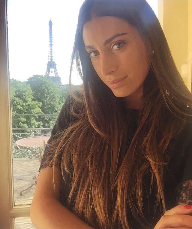 Giorgia ha estado envuelta en el medio del entretenimiento desde los 19 años cuando participó en el programa de televisión 'Veline', llegando a las semifinales.