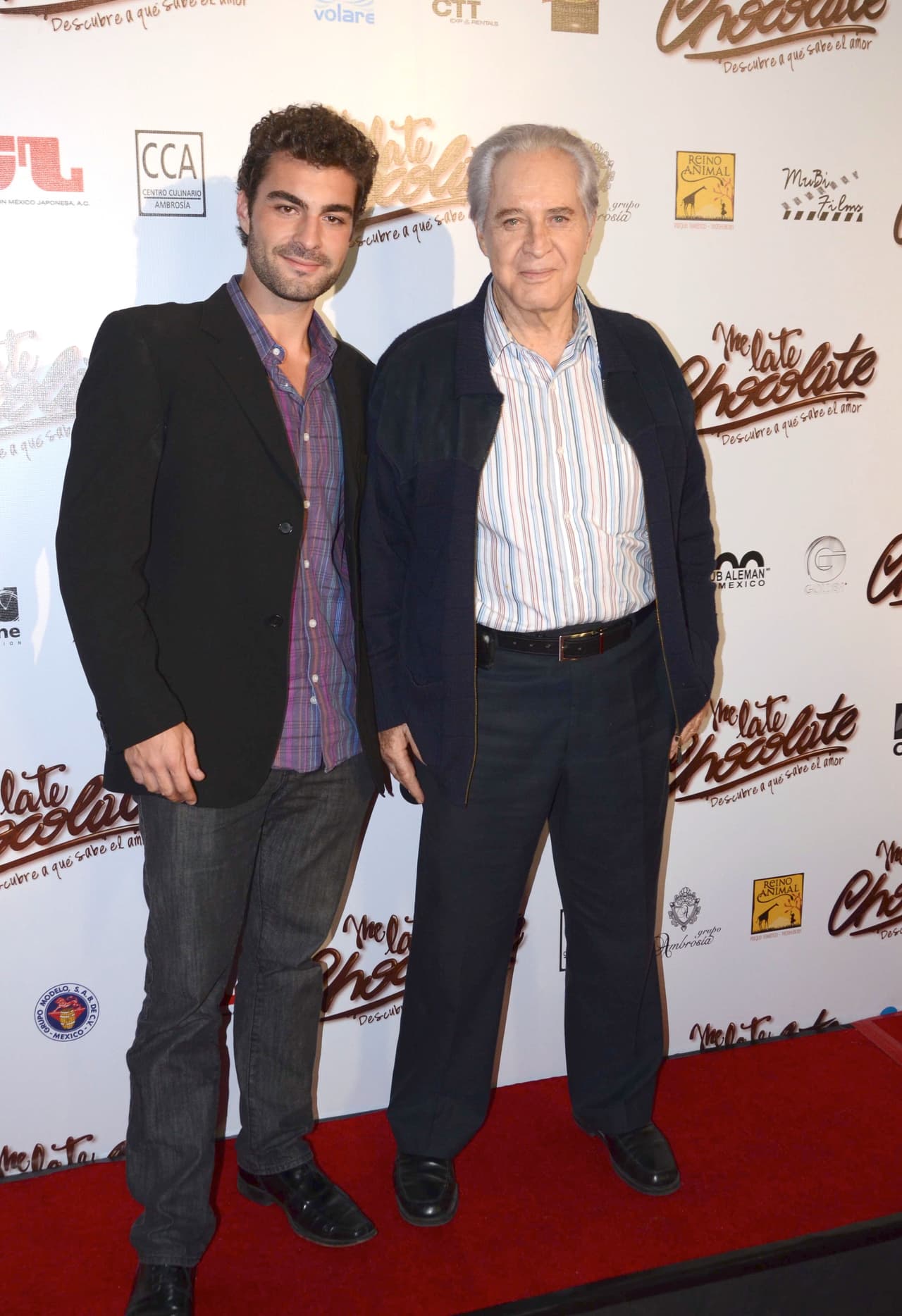 Carlo es, de alguna manera, la herencia que dejó don Rogelio en la televisión, por lo que el actor asegura que sabe la responsabilidad que esto conlleva.