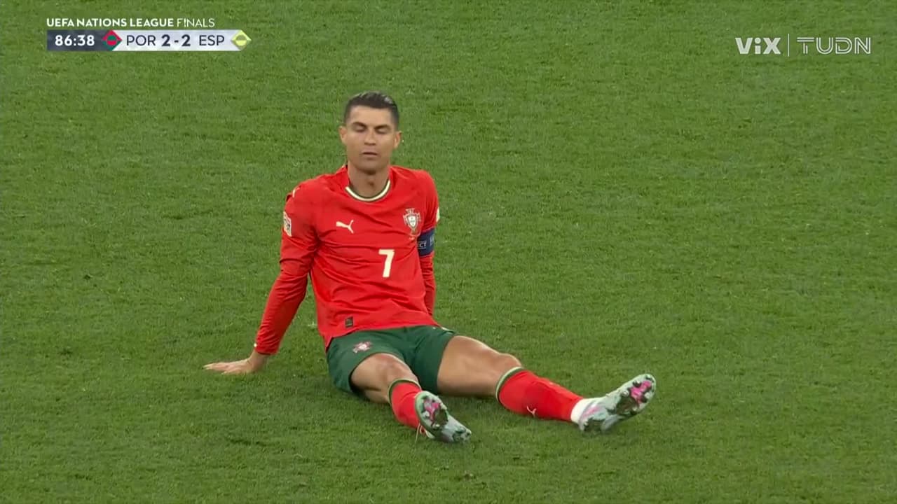 ¡Cristiano Ronaldo se lesiona, sale de cambio y es ovacionado en Alemania!