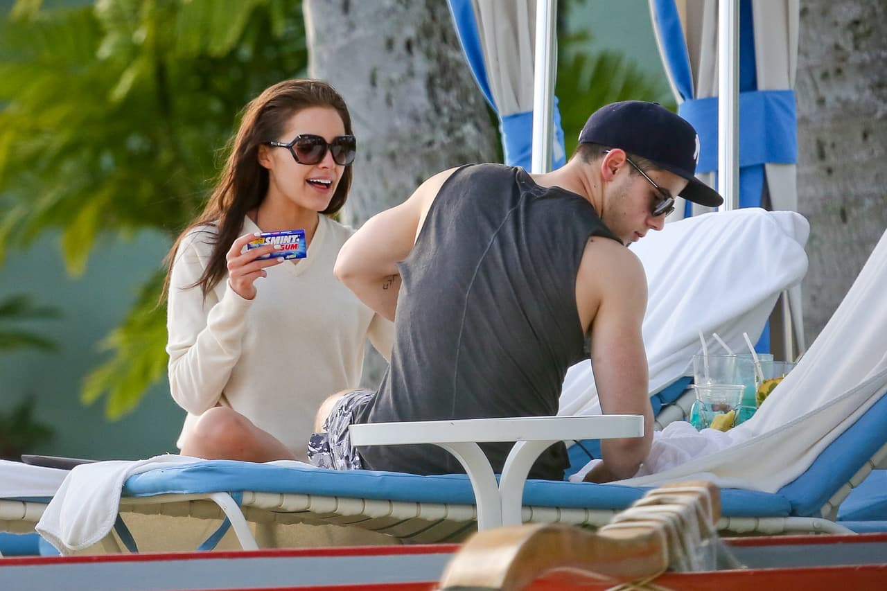 El cantante fue uno de los anfitriones del concurso.