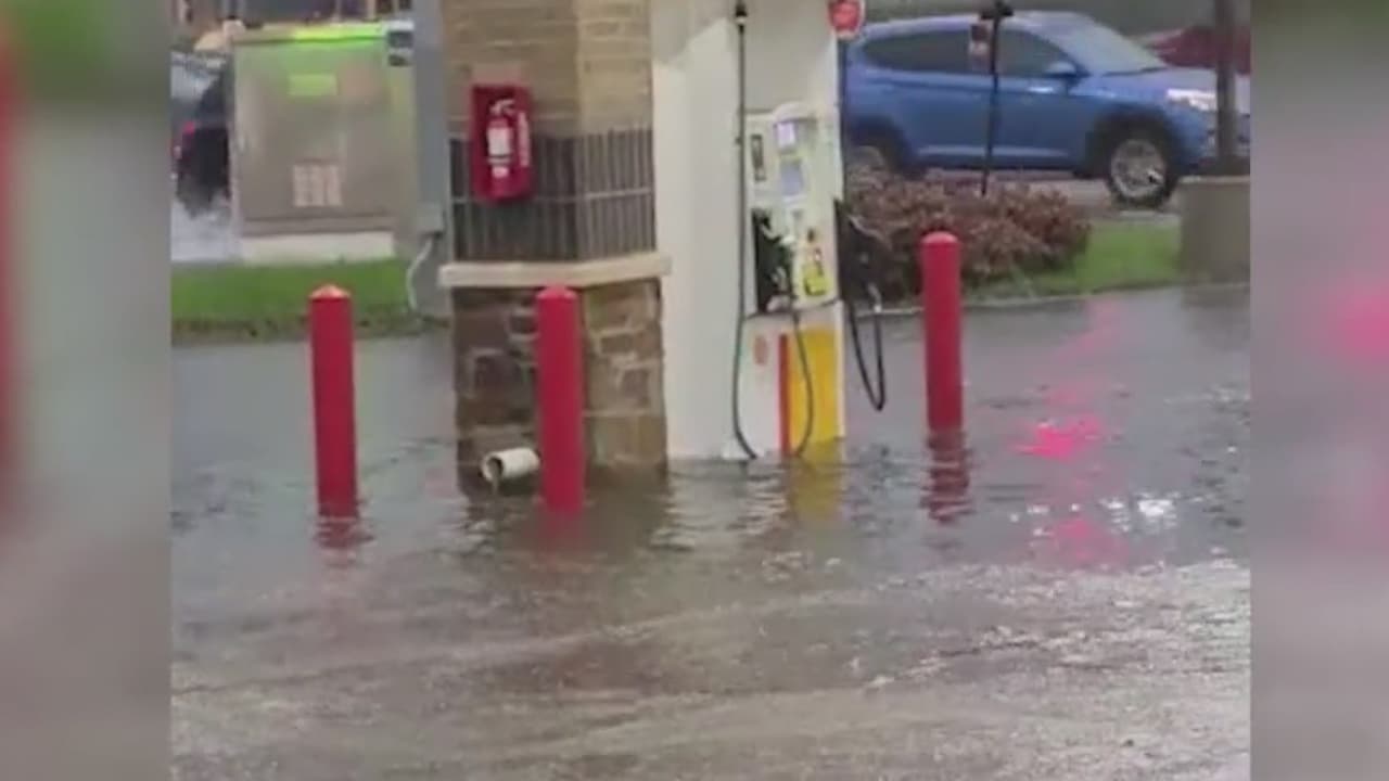 Estas son algunas de las vías que se vieron afectadas por las fuertes lluvias en Houston