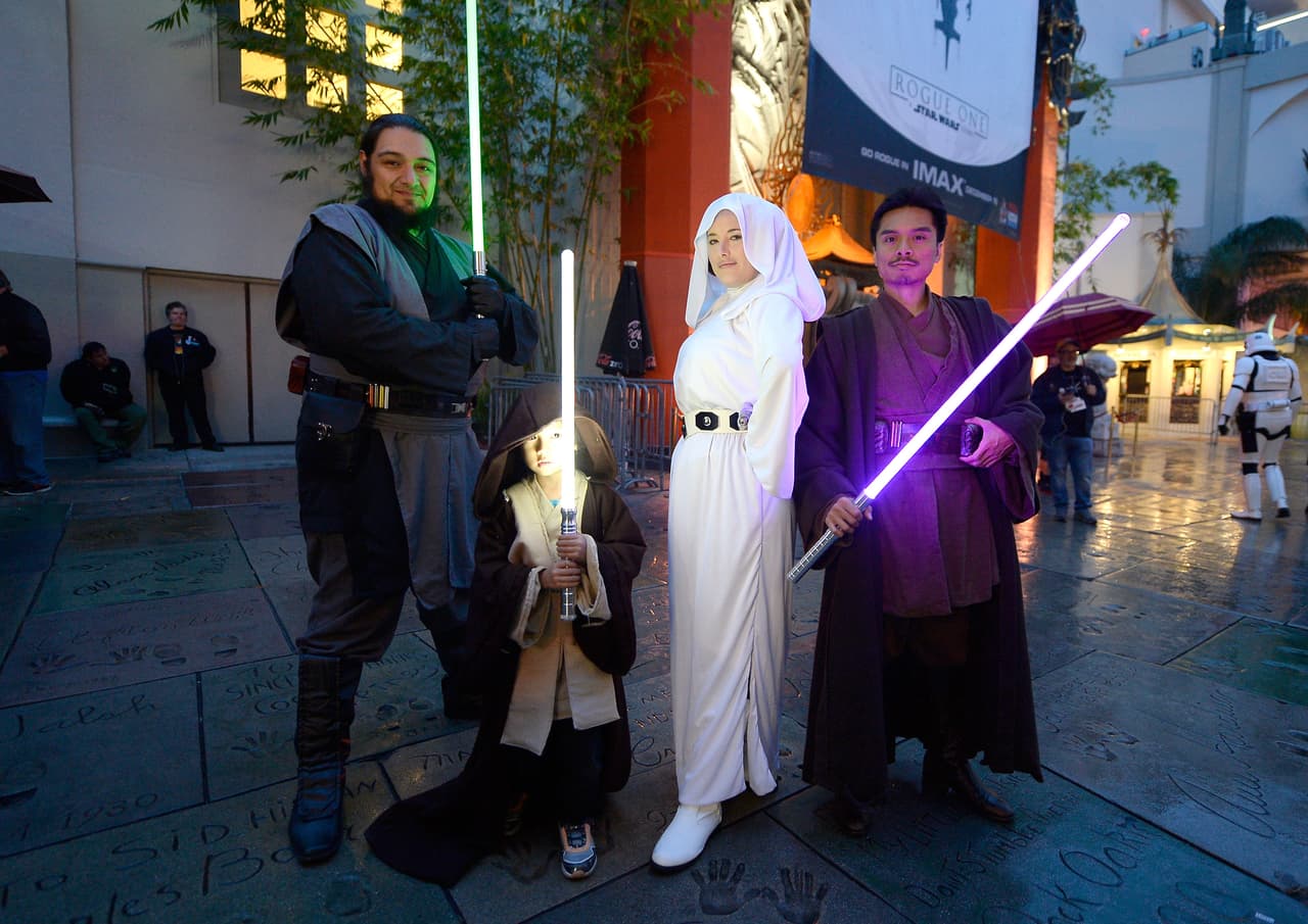 Esta familia lució genial con todos sus disfraces.