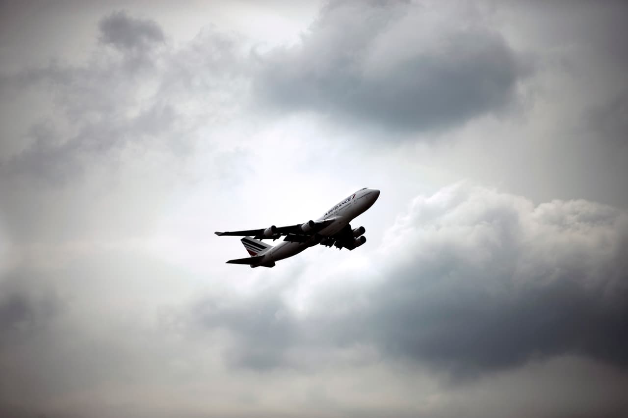 Piloto de Florida se declara culpable de volar un Boeing 747 de la Fuerza Aérea ebrio 