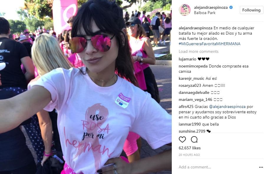 La exreina de Nuestra Belleza Latina Alejandra Espinoza ha estado muy activa en redes sociales en contra del cáncer, incluso posó el 15 de octubre con una camiseta rosa en la que se podía leer "uso rosa por mi hermana", aunque nunca confirmó directamente que realmente su hermana padeciera la enfermedad. Ese no fue el único mensaje de lucha y esperanza que Alejandra ha estado escribiendo en Instagram. Ahora sabemos que tenían que ver con el sufrimiento de su pariente.