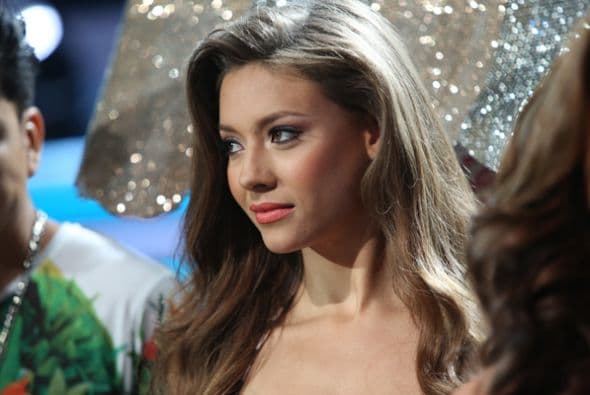 Nuestro lente intrépido te trae lo que no viste de esta gala que pareció sacada de una sesión de las Naciones Unidas. ¡Todo fue paz y amor!