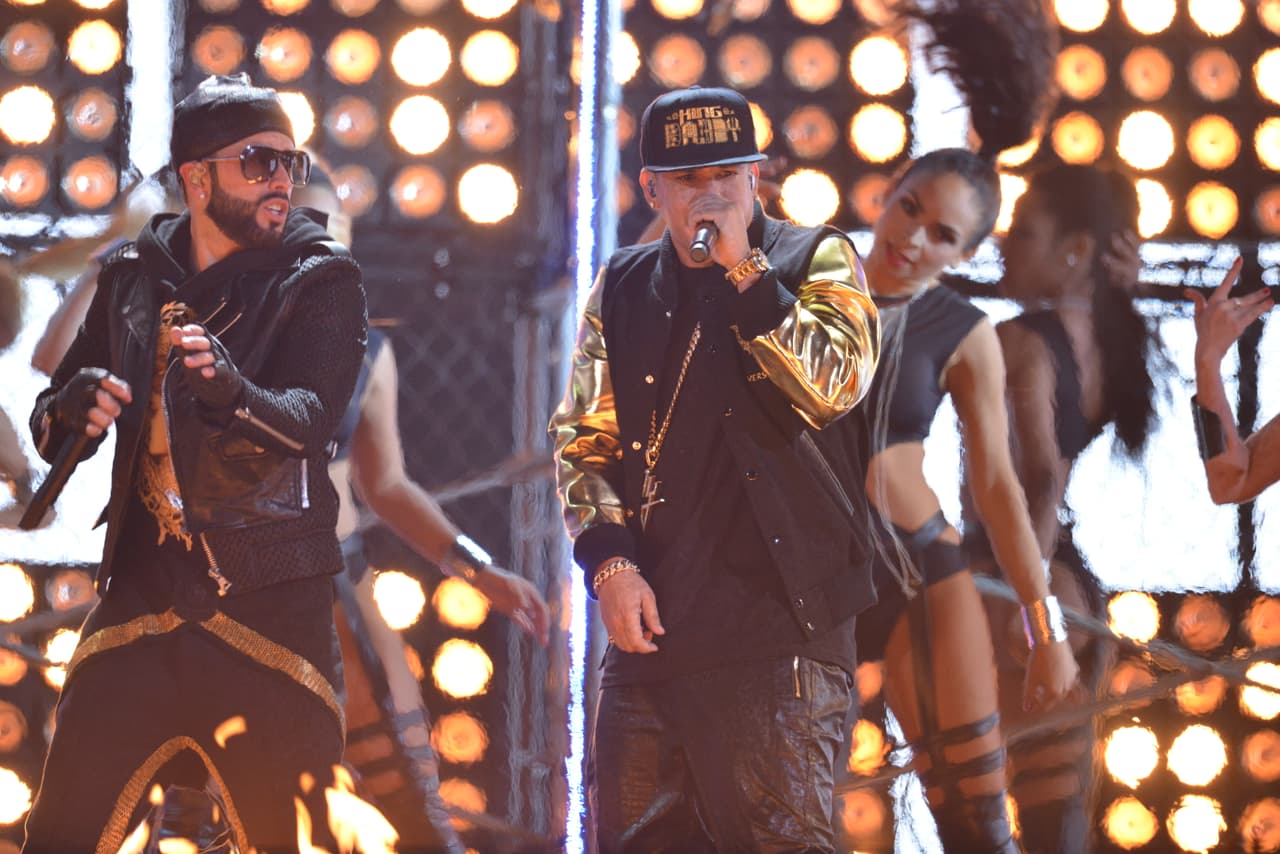Daddy Yankee y Yandel
<br>Año: 2014
<br>Dos duros del reggaeton. Pusieron a perrear a todos con 'Moviendo caderas'.