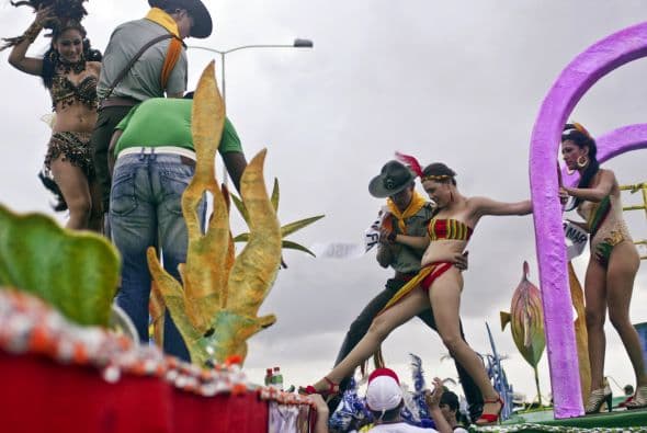 La celebración de la llegada de las participantes estuvo llena de fiesta y alegría.