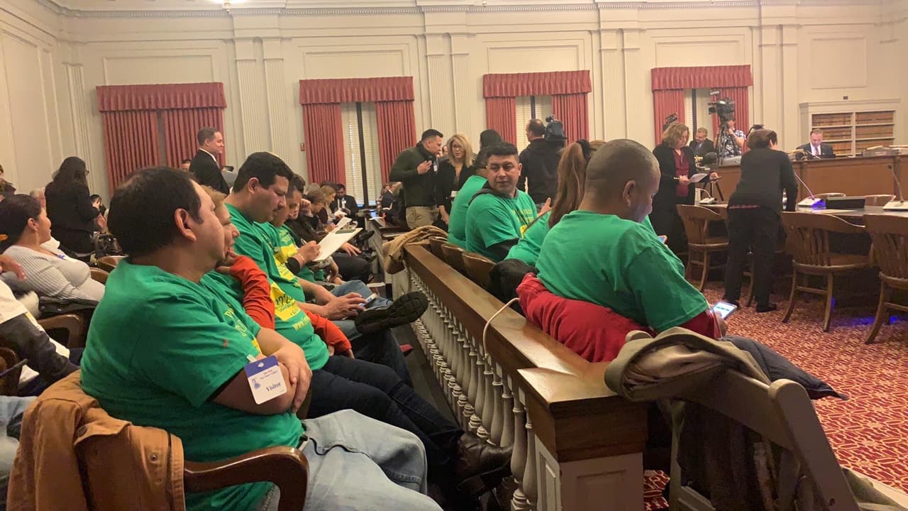 “No nos dejen en el limbo”: inmigrantes indocumentados exigen respuestas sobre licencias de conducir en Nueva Jersey