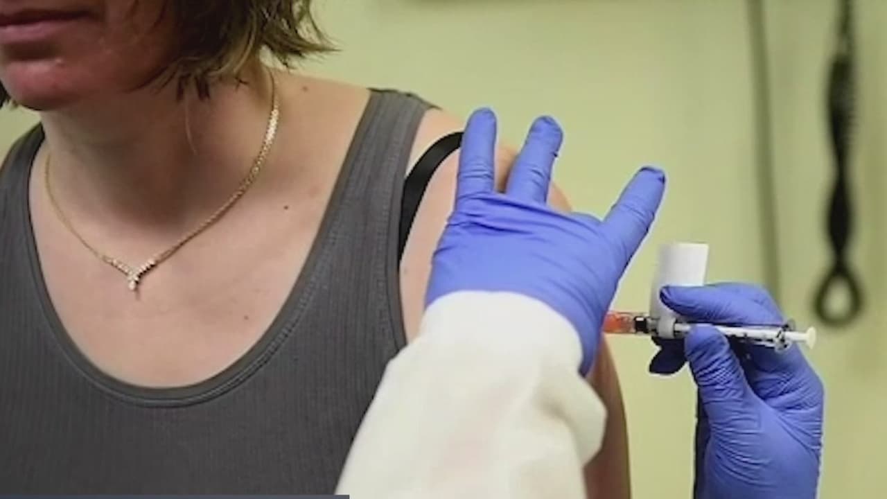 Personas no vacunadas enfrentan mayor riesgo de morir por coronavirus, aseguran expertos de la salud