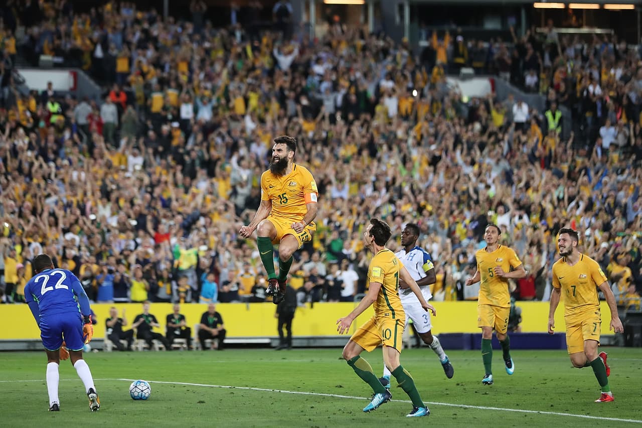 Jedinak volvió a cobrar, esta vez más al centro, y así los australianos sellaban de forma definitiva su tiquete al Mundial.