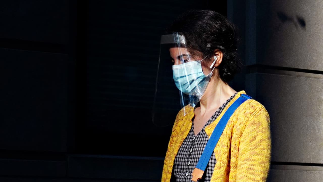 Las recomendaciones de los CDC para quienes asistieron a reuniones durante fin de semana de ‘Labor Day’