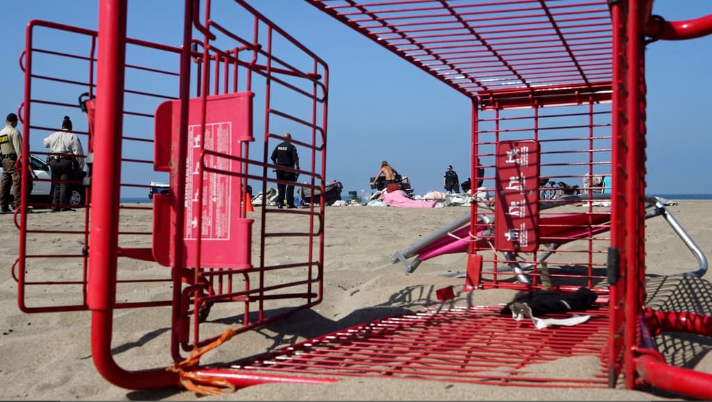 California enfrenta una 
<b><a href="https://www.univision.com/shows/noticiero-univision/alquiler-de-vivienda-en-los-angeles-llega-a-los-2-800-y-preocupa-a-hispanos-muchos-quedan-en-la-calle-video" target="_blank">crisis de indigencia sin precedentes</a></b>, siendo Los Ángeles el condado con más personas viviendo en las calles.