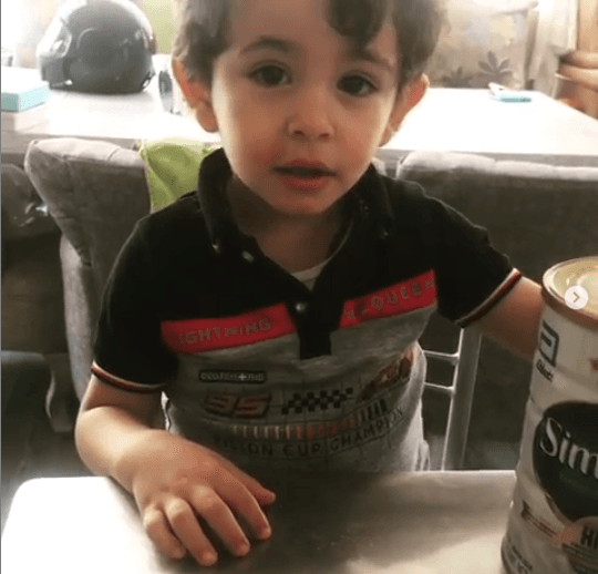 “No me molestaría nada más quedarme con Evan”, dijo el cantante.