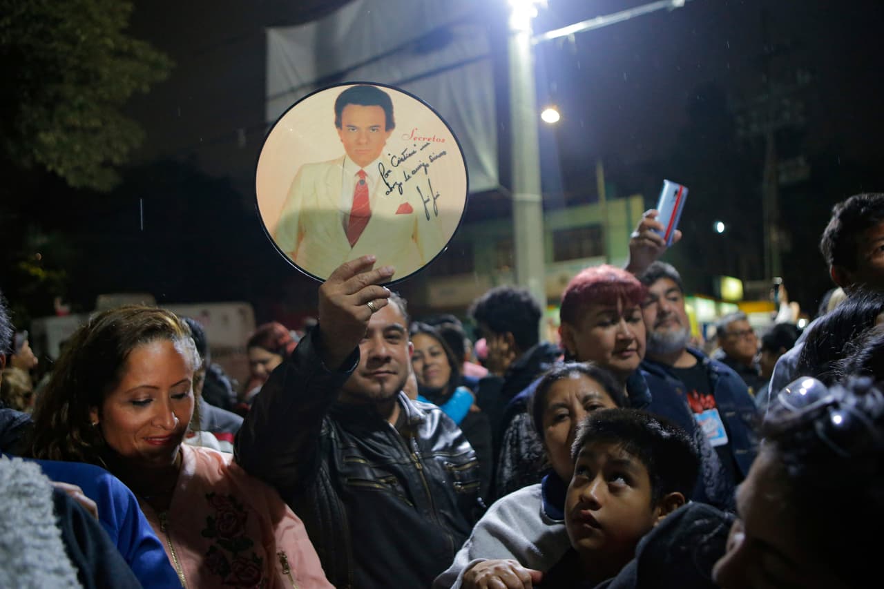 En 2017 José José confirmó que tenía cáncer de páncreas y dijo que estaba "listo para enfrentar esta nueva aventura". El 10 de junio, el cantante publicó el último mensaje en su cuenta oficial de Twitter, en el que agradecía el "apoyo" de sus seguidores y expresaba: 
<a href="https://twitter.com/JoseJoseOficial/status/1138108091910774785" target="_blank">"Estoy bien gracias a Dios"</a>. Tras años de lucha, falleció este sábado en un hospital de Florida. 
<br>