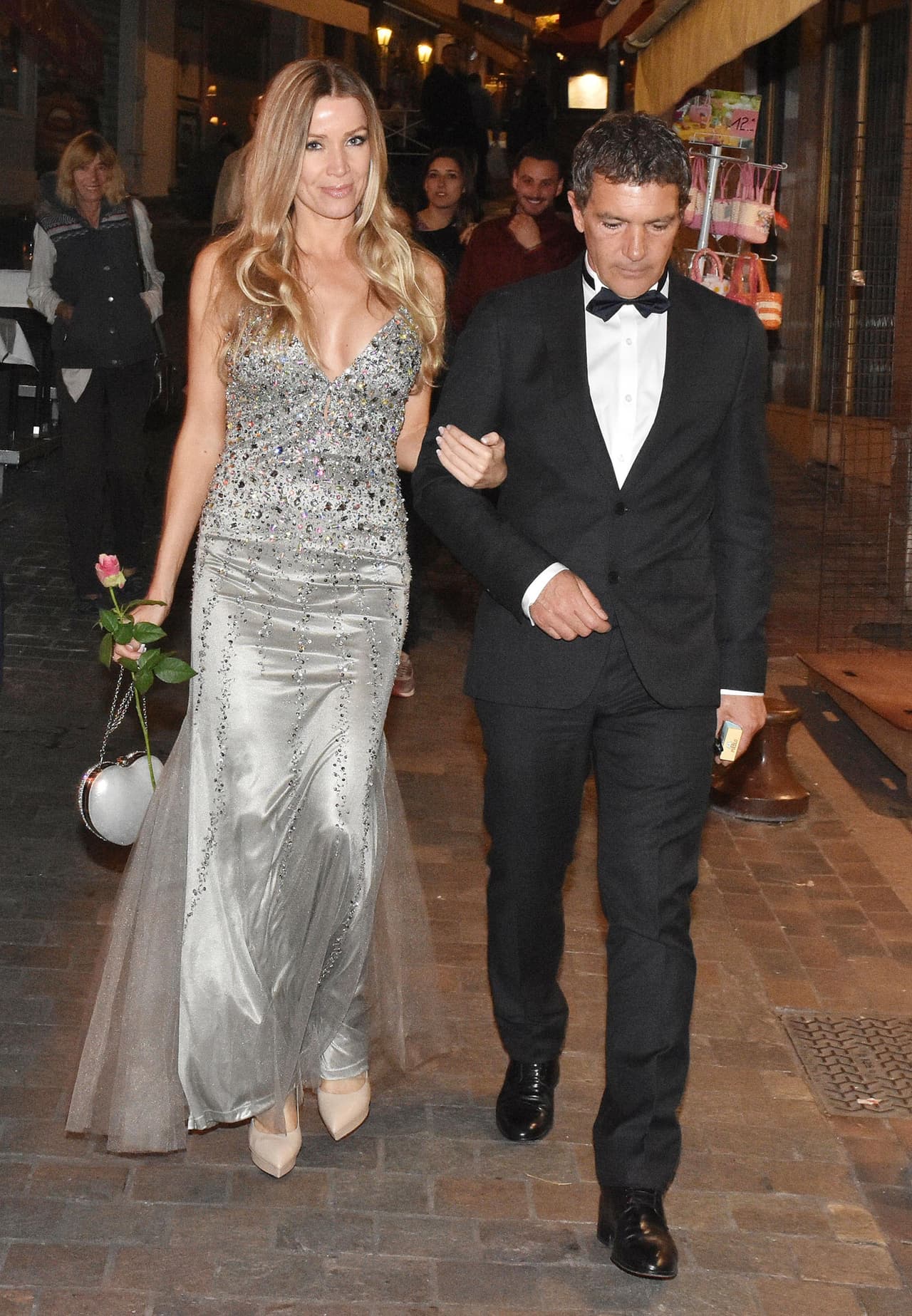 En él, explicaban la experiencia de algunos millonarios de haber alcanzado el éxito.