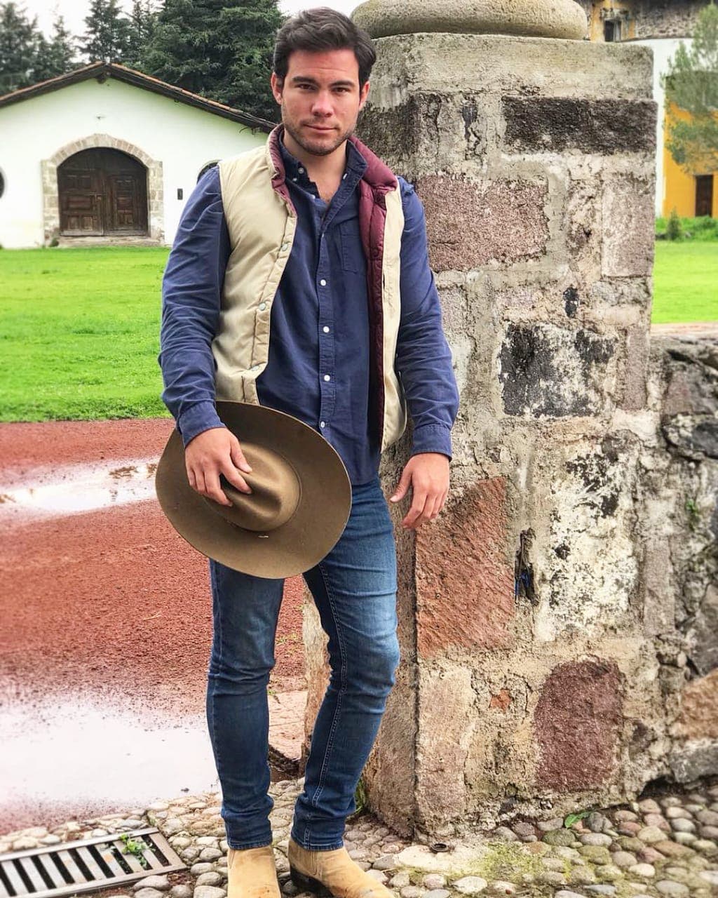 "Hay que ser agradecido con la gente que te ayuda. No sabría decirte dónde estaría el día de hoy si no hubiera sido por la ayuda de mis tíos y, gracias a ellos, cumplí un sueño como lo fue estudiar en el CEA", resaltó Marbán.