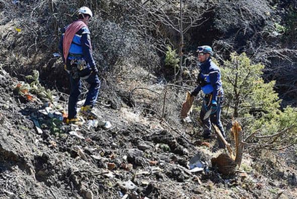 El sendero más franco que lleva hasta lo que queda del A320 sale de Le Vernet, una pequeña aldea de 500 habitantes. (Ministerio del Interior francés/DICOM/F. Pellier).