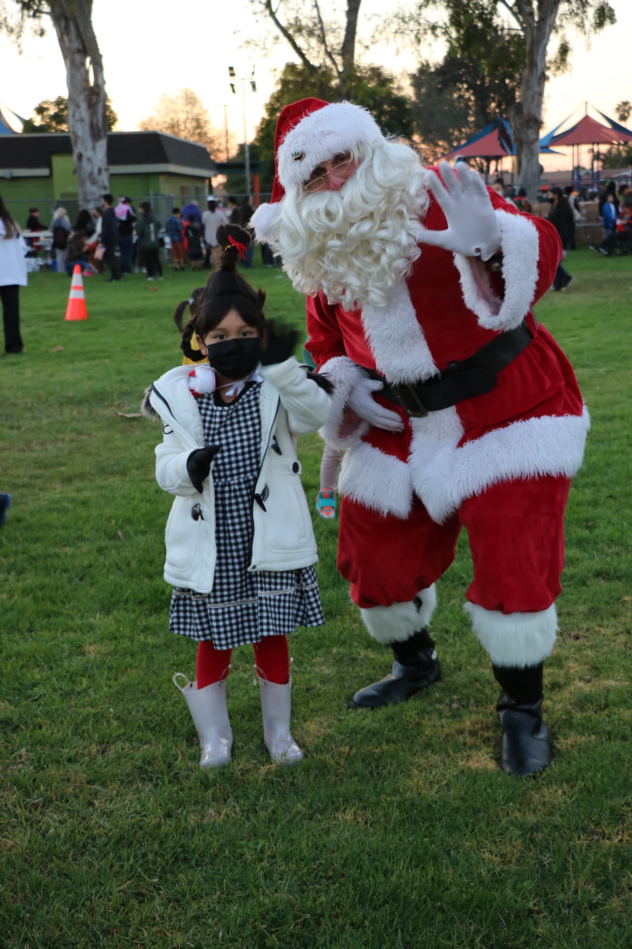 Además, algunos de los parques tendrán la visita de Papá Noel, manualidades navideñas y otras actividades para niños y adolescentes.