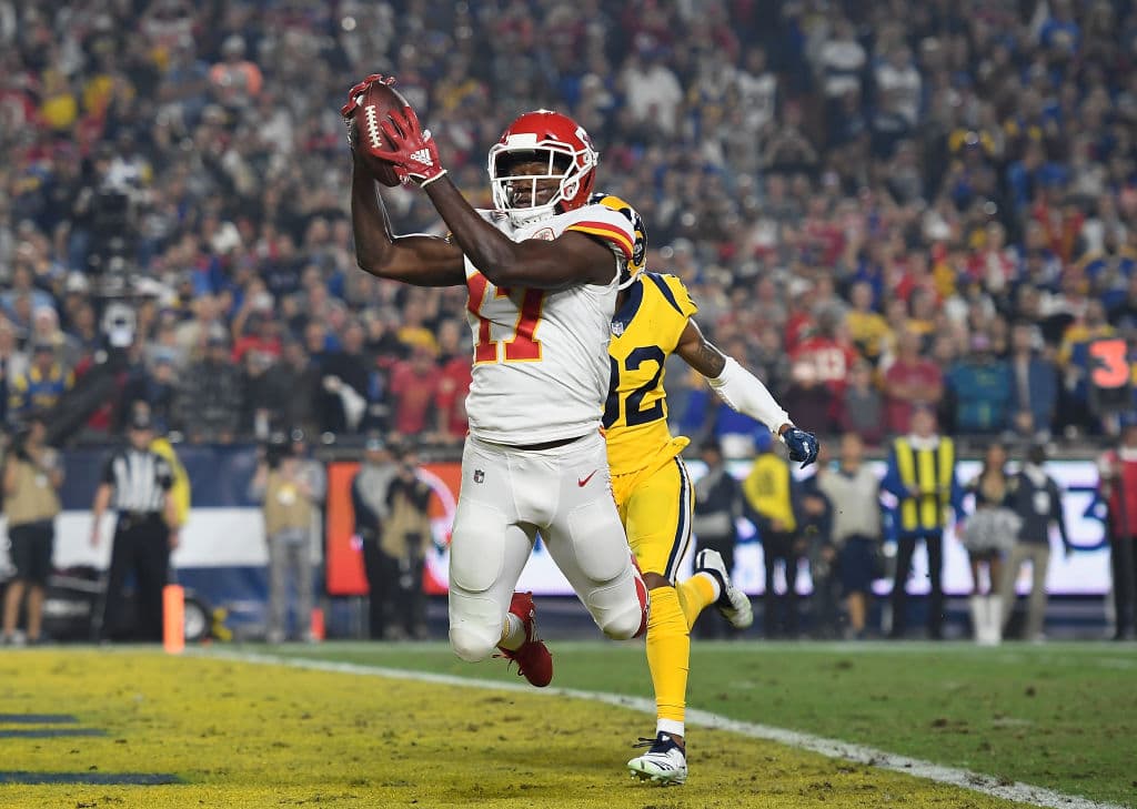 Los equipos de la NFL que habían anotado, hasta antes de este partido, más de 50 puntos tenían marca de 216-0. Es la primera vez en la historia de la liga que un equipo con 50 puntos pierde.