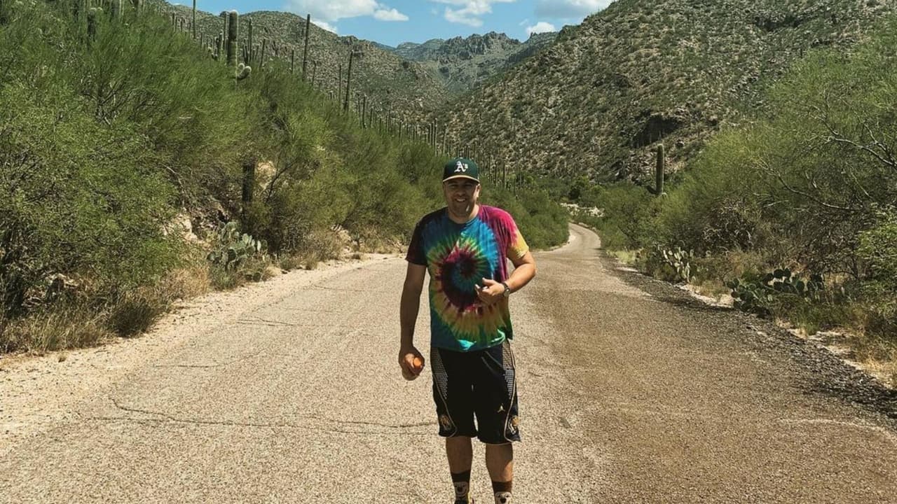 La cara de Luna se fracturó y lo colocaron en un coma inducido médicamente para evitar que una hemorragia interna inflame su cerebro, dijo Butts.
<br>