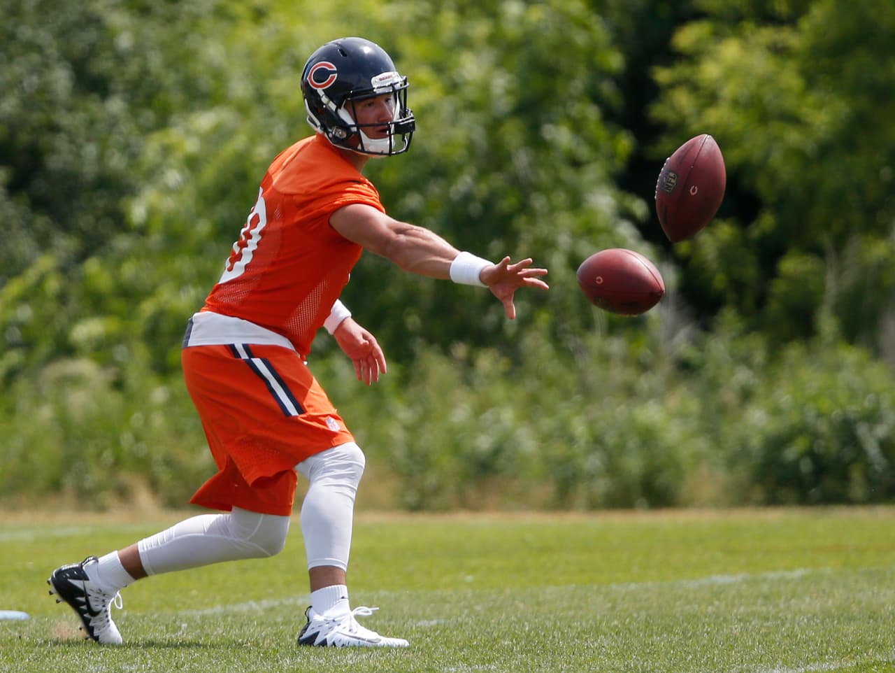 Chicago Bears quarterback Mitchell Trubisky works out during NFL football minicamp at Halas Hall, Wednesday, June 14, 2017, in Lake Forest, Ill. (AP Photo/Nam Y. Huh)