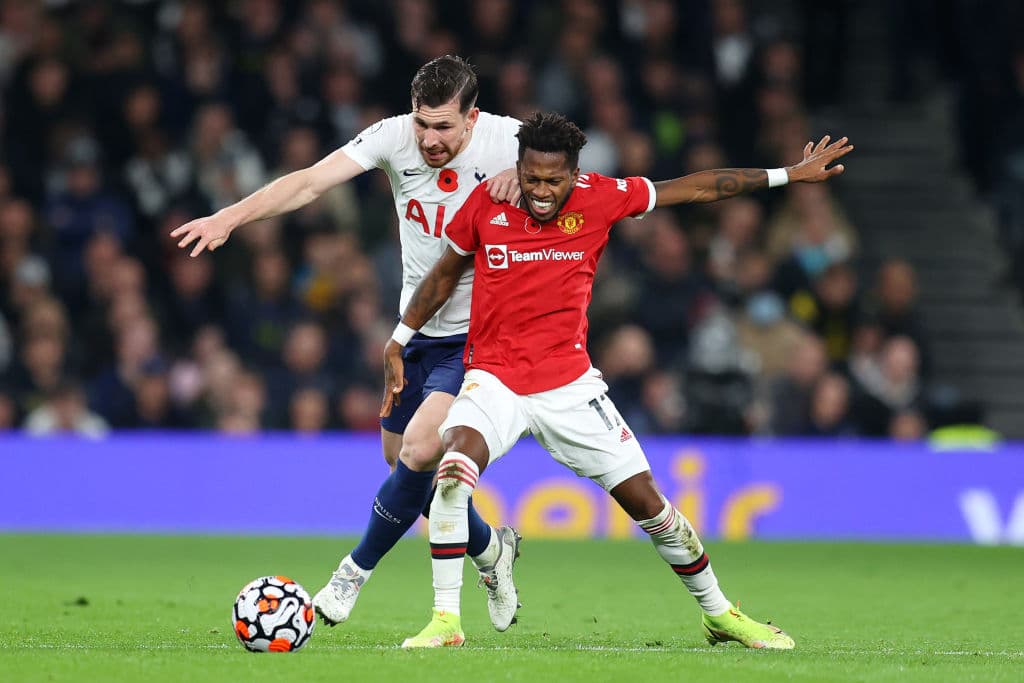 Cristiano Ronaldo brilla con gol y asistencia en la goleada 0-3 sobre el Tottenham, los otros anotadores fueron Edinson Cavani y Marcus Rashford.