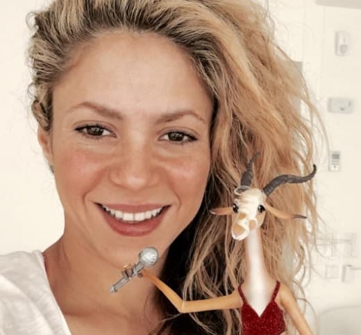 'Shaki' es de las famosas que demuestra que sin gota de maquillaje puede lucir completamente bella.