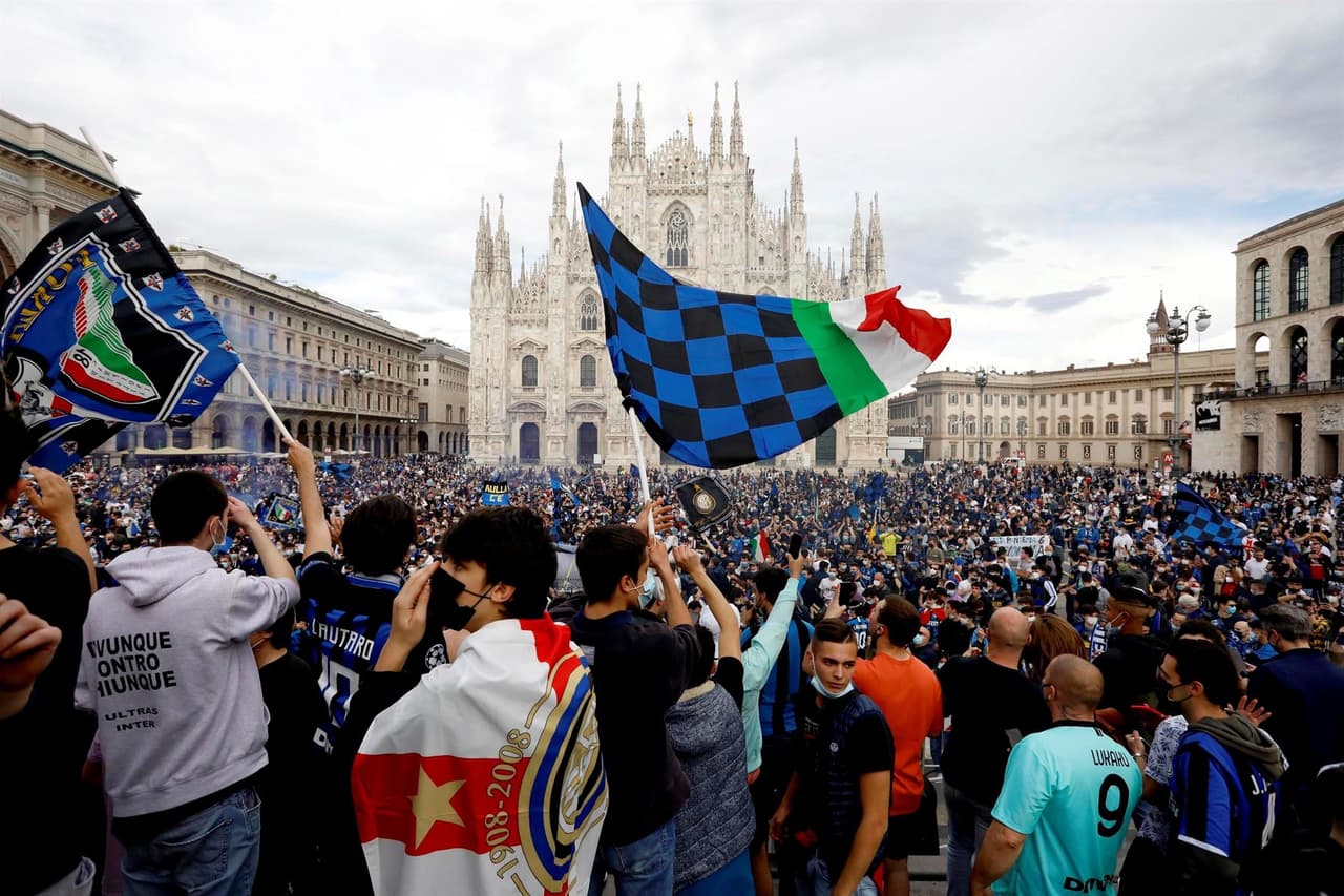 A pesar de las restricciones sanitarias, la gente se reunió para celebrar tras 11 años de espera.