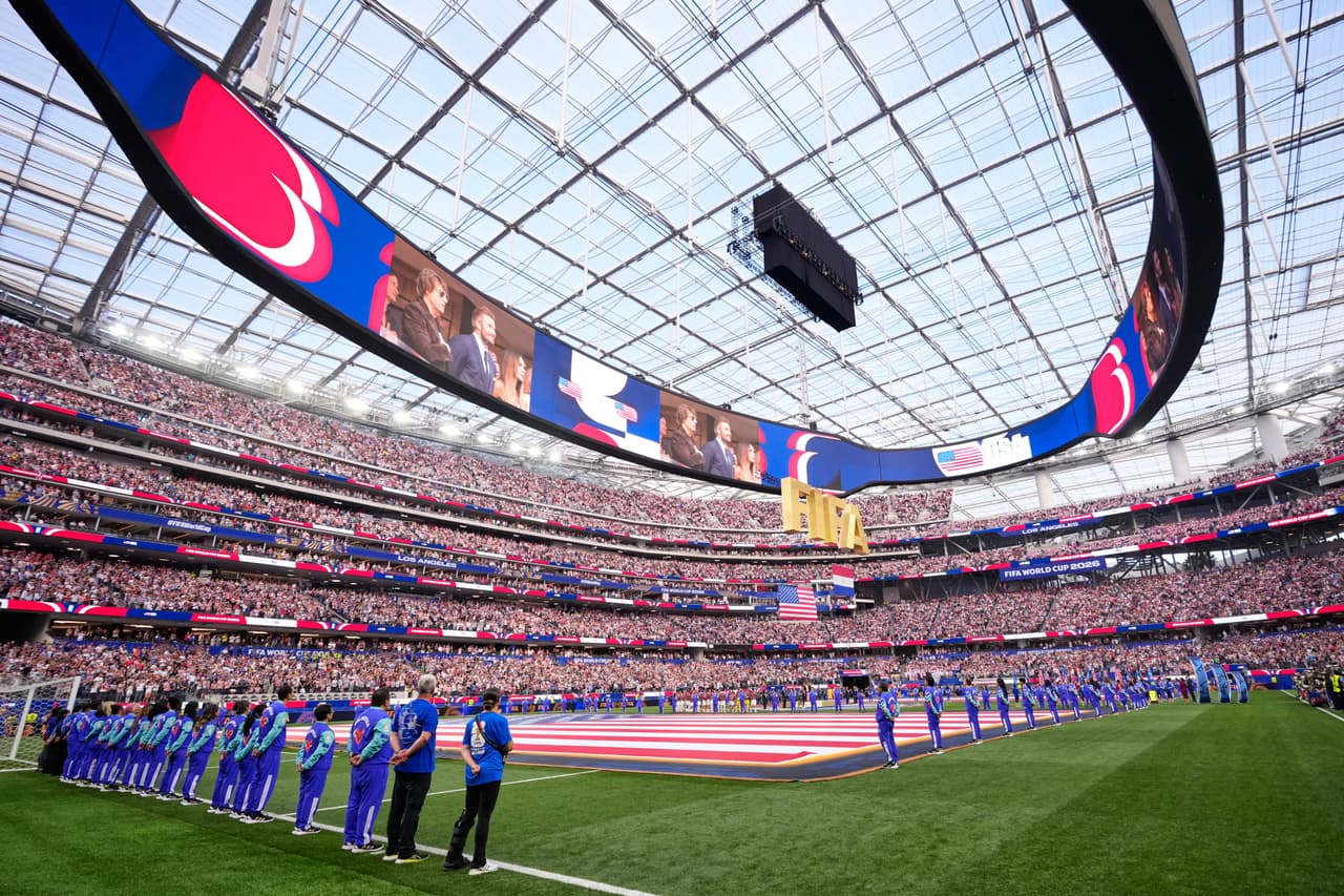 Teams line up ahead of the World Cup Group D soccer match between the United States and Paraguay in Inglewood, Calif., near Los Angeles, Friday, June 12, 2026. (AP Photo/Mark J. Terrill)