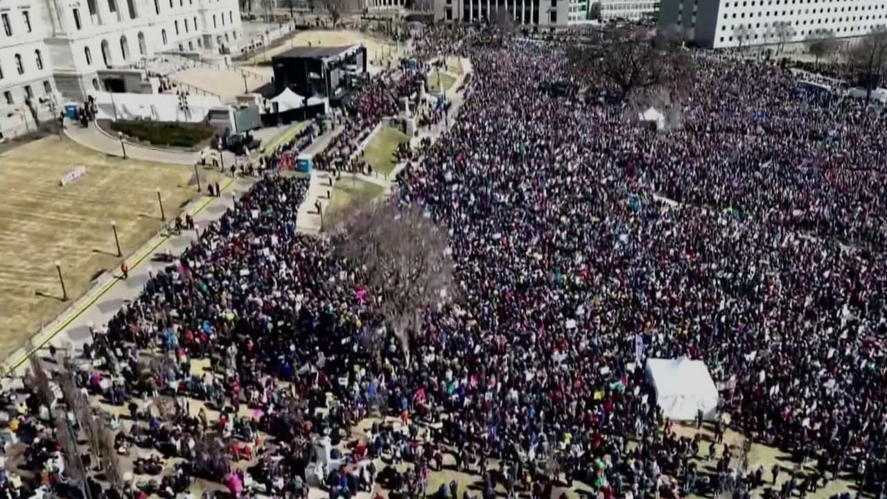 “No hay reyes”: protestas masivas sacuden miles de ciudades en EEUU