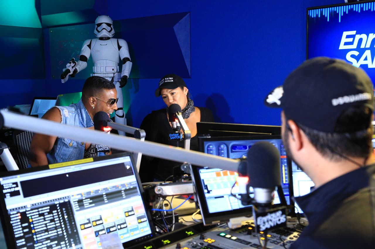 Después de 7 años ausentes de los escenerios, Los Orishas regresan a presentarse en Miami, pero primero no podía faltar una visita al Enrique Santos Show.