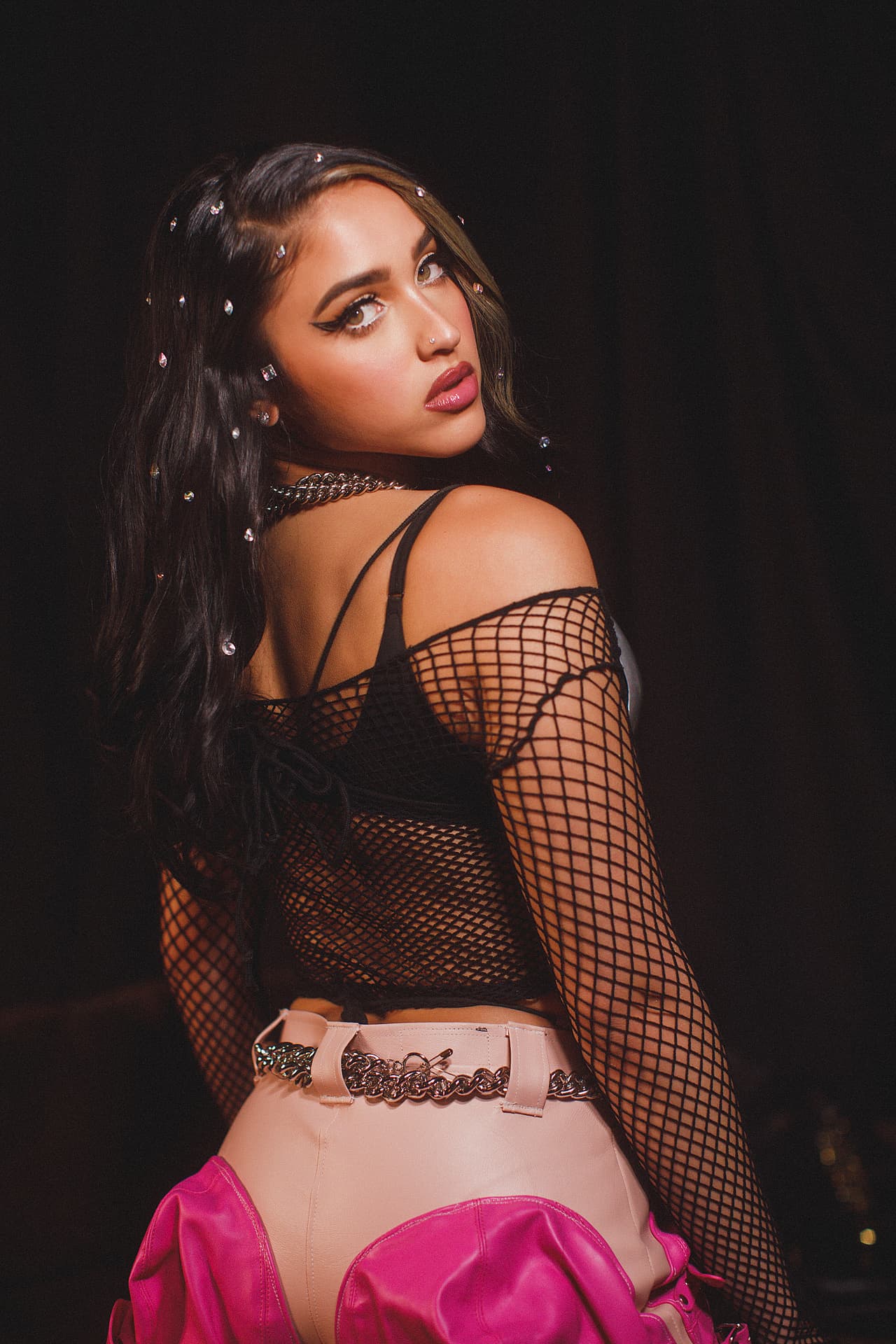 Su tema ‘El Makinon’ interpretado junto a la estadounidense
<b>Mariah Angeliq</b>, se convirtió en todo un éxito desde su lanzamiento en marzo de este año.