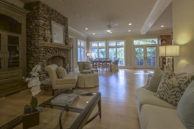 Veremos más del interior de esta casa cuando 'Mena' sea estrenada. ¡Lástima que es hasta el 2017!