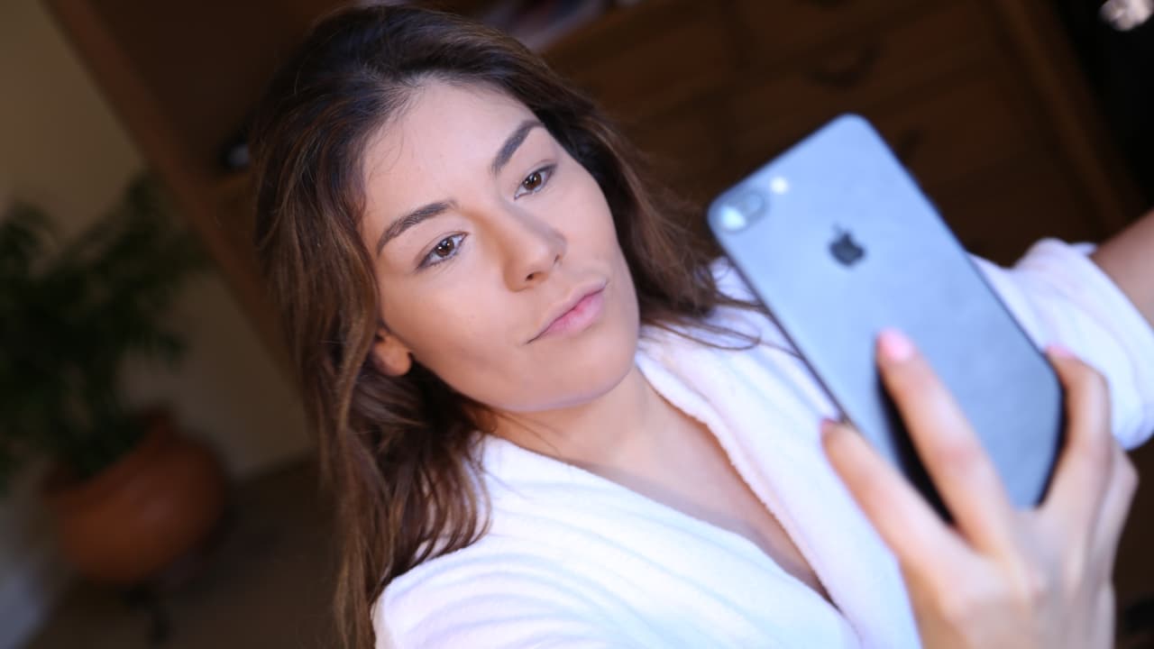 En su primera entrega de 
<b><a href="http://www.univision.com/especiales/premios-juventud/*">Premios Juventud</a></b>, 
<b><a href="http://www.univision.com/temas/evelyn-sicairos">Evelyn Sicairos</a></b> nos lleva con ella paso a paso.