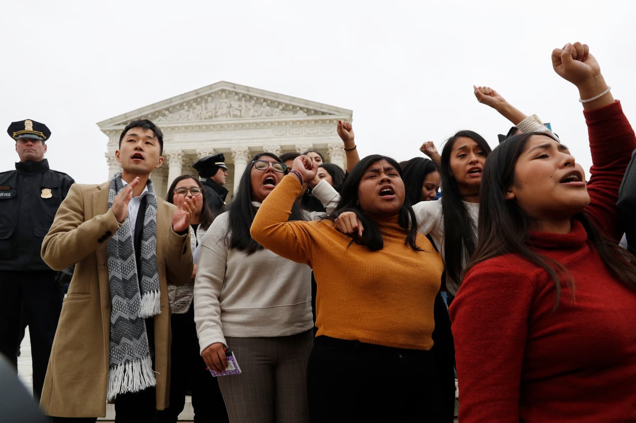 Los tres escenarios para DACA en la tensa espera de los dreamers ante el fallo de la Corte Suprema de Justicia