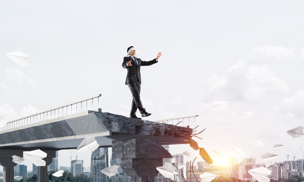 Por otra parte, esto también puede simbolizar que estás en un inminente peligro, pues alguien te está tendiendo una trampa. 
<br>