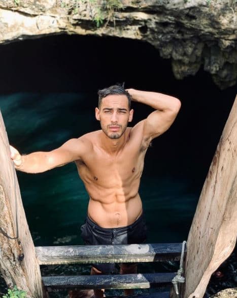 <b>Michel Duval</b>
<br>Tiene 27 años y, al igual que el hijo de Consuelo Duval, ha incursionado en más de una disciplina: música, actuación, producción y hasta dirección. Esto fue posible a que estudió en el Musician Institute de Los Ángeles, California, y en la American Academy of Dramatic Arts de Nueva York.