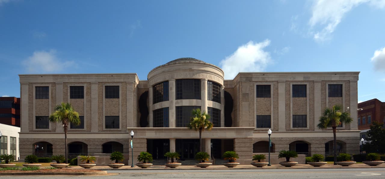 <b>Puesto 8. Albany, Georgia</b>
<br>
<br>Variación de la población por la migración, entre 2010 y 2020: -9.3% (-14,306 habitantes).
<br>
<br>Variación de la población en general, entre 2010 y 2020: -5.7% (-8,827 habitantes).
<br>
<br>Tasa de pobreza: 22.6%.
<br>
<br>Población en 2020: 145,206 habitantes.
<br>