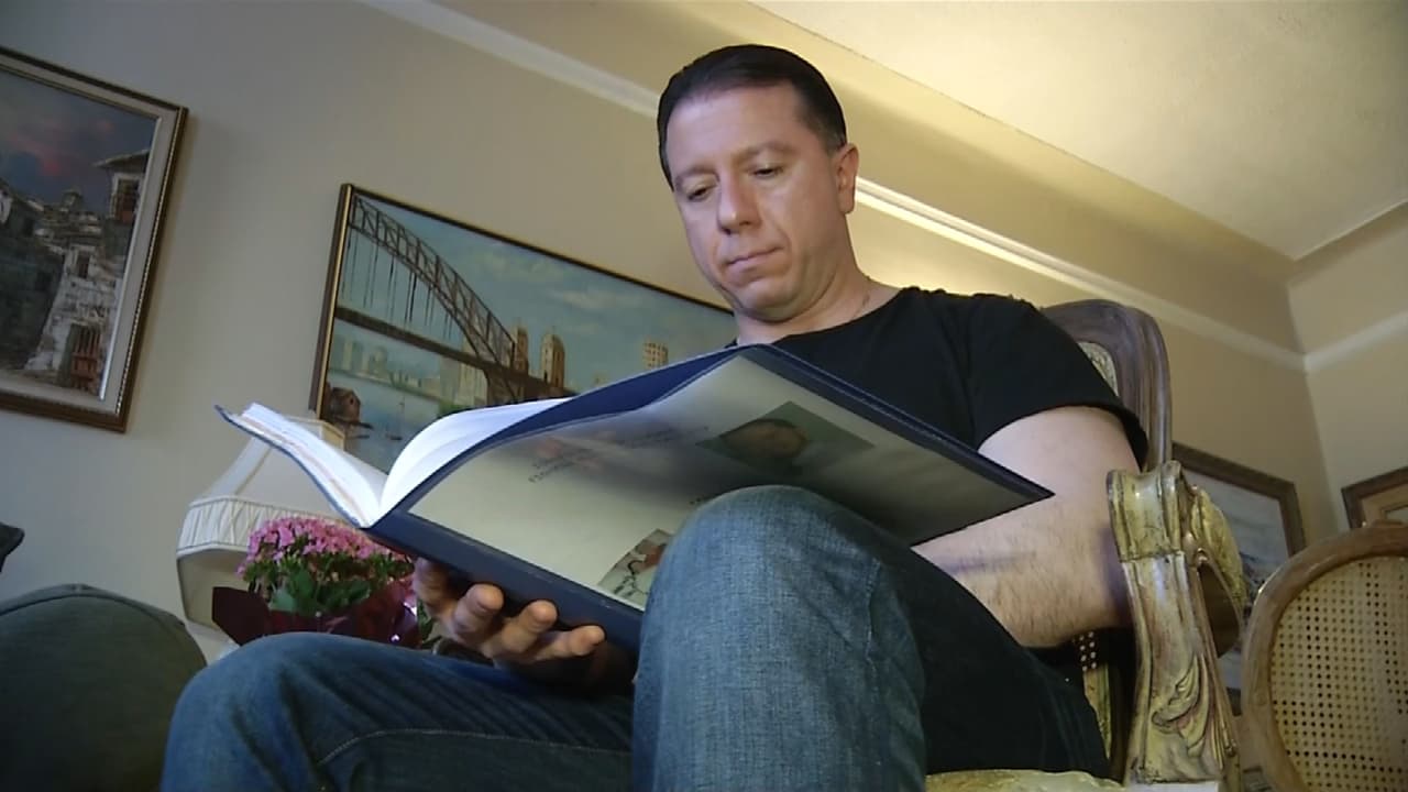 En su intento de buscar la libertad de Johny, la familia Hincapié perdió todos sus ahorros. Después de vivir cómodamente en una casa, debieron mudarse a un apartamento pequeño… vendieron su auto. Las pérdidas fueron más allá de lo material. Pero finalmente lograron demostrar que su hijo era inocente.