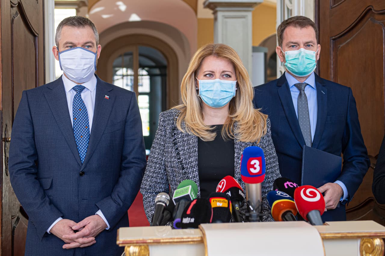 Zuzana Caputova, presidenta de Eslovaquia, durante un encuentro con otros líderes de su país en el palacio presidencial. 16 de marzo.