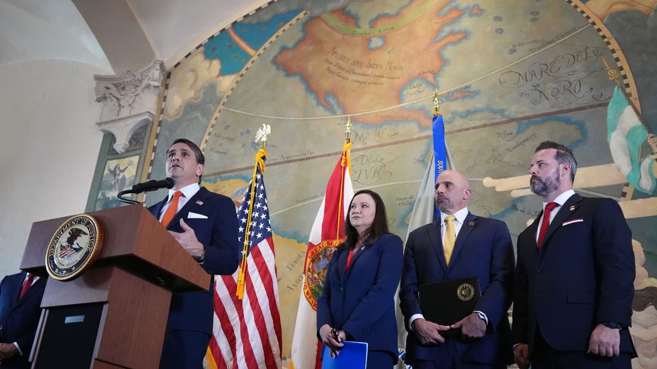 EEUU imputa a Raúl Castro: Histórica acusación criminal desde el corazón del exilio cubano en Miami
