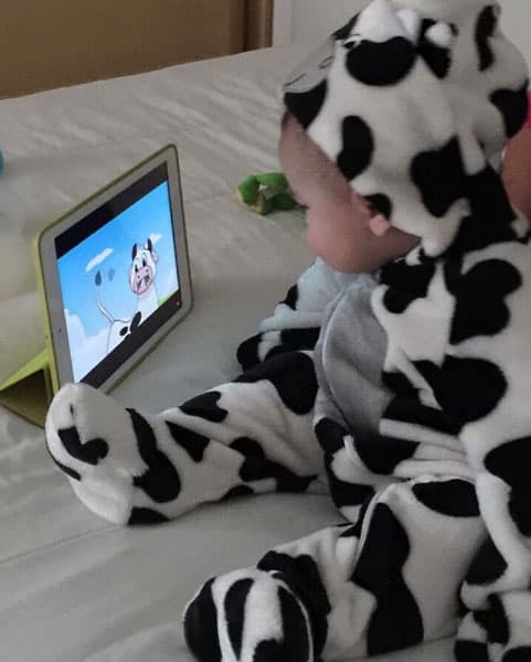 Pero Diego también tiene un disfraz de vaquita: "Como cuando te disfrazas de tu personaje favorito... #Diego #lavacalola #undisfrazparacadadía #lavacalolatienecabezaytienecola #yhacemuuu #teamocachetesdemiamor #fotodelaabuela #5months #5meses", escribió en Instagram.