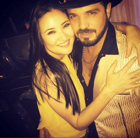 Desde que se conocieron en un evento de la marcha gay en la Ciudad de México en el 2009, 
<a href="https://www.univision.com/entretenimiento/se-fue-en-su-momento-mas-dulce-asi-era-la-vida-de-hiromi-que-murio-por-problemas-en-su-embarazo"><b>Hiromi Hayakawa y Fernando Santana</b></a> tuvieron una conexión que jamás se rompería a pesar de que ese no era su momento para estar juntos.