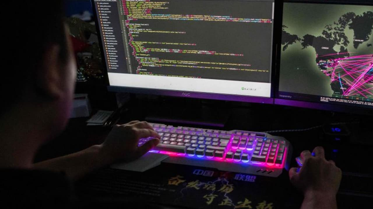 Los criminales sin nombre ni rostro por los que EEUU ofrece recompensas de $10 millones 