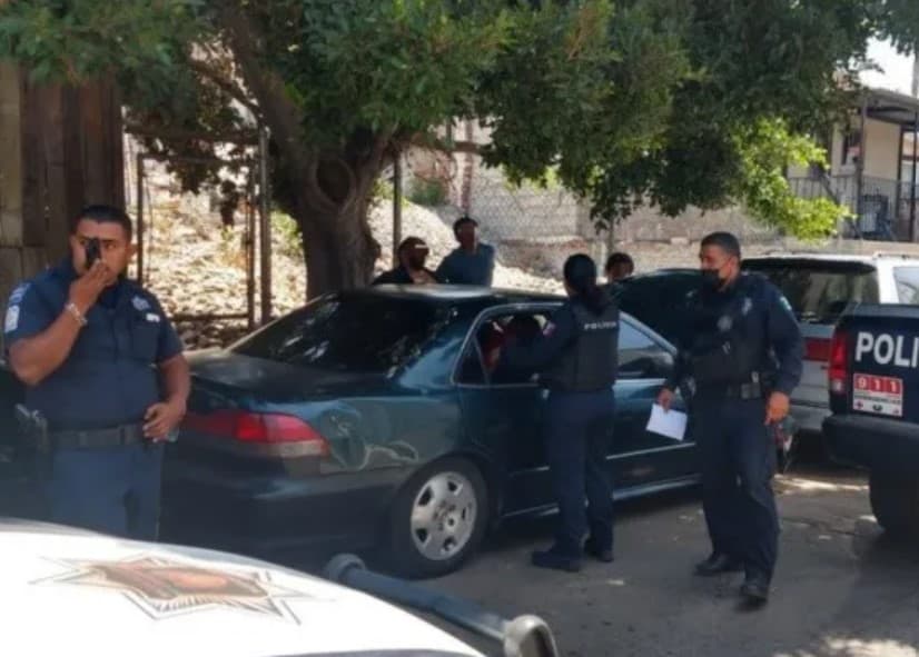 Los padres de los niños fueron arrestados en el lugar.
