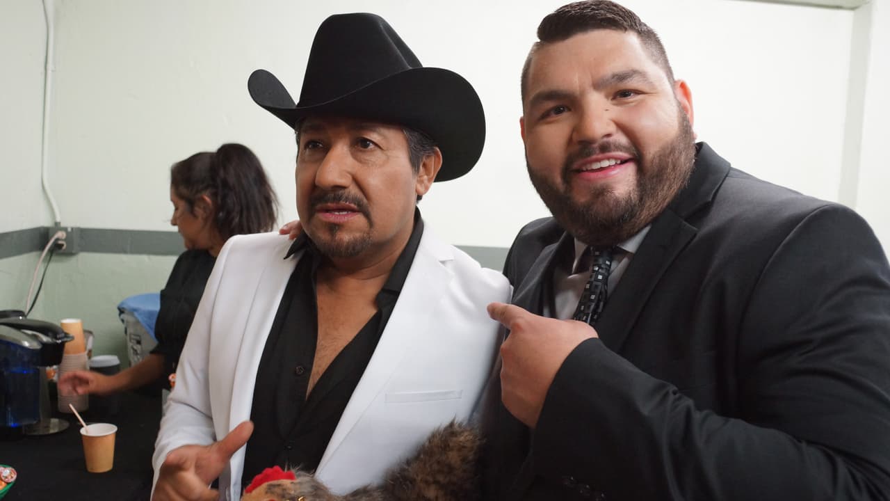 La Bronca , El Compa Ivan y El Tambochi representaron al Free-guey show muy bien en la gala del Balón de Oro.