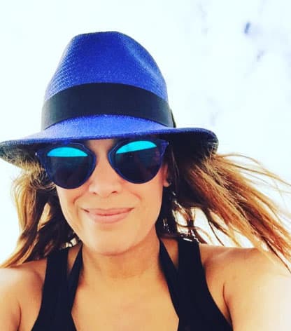 Este tipo de gafas son originales y poco comúnes, ya que no tienen el puente que une a los cristales.